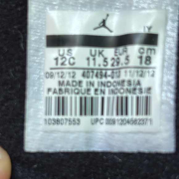 Air Jordan Kids Gray Basketball Shoes - Picture 5 of 7